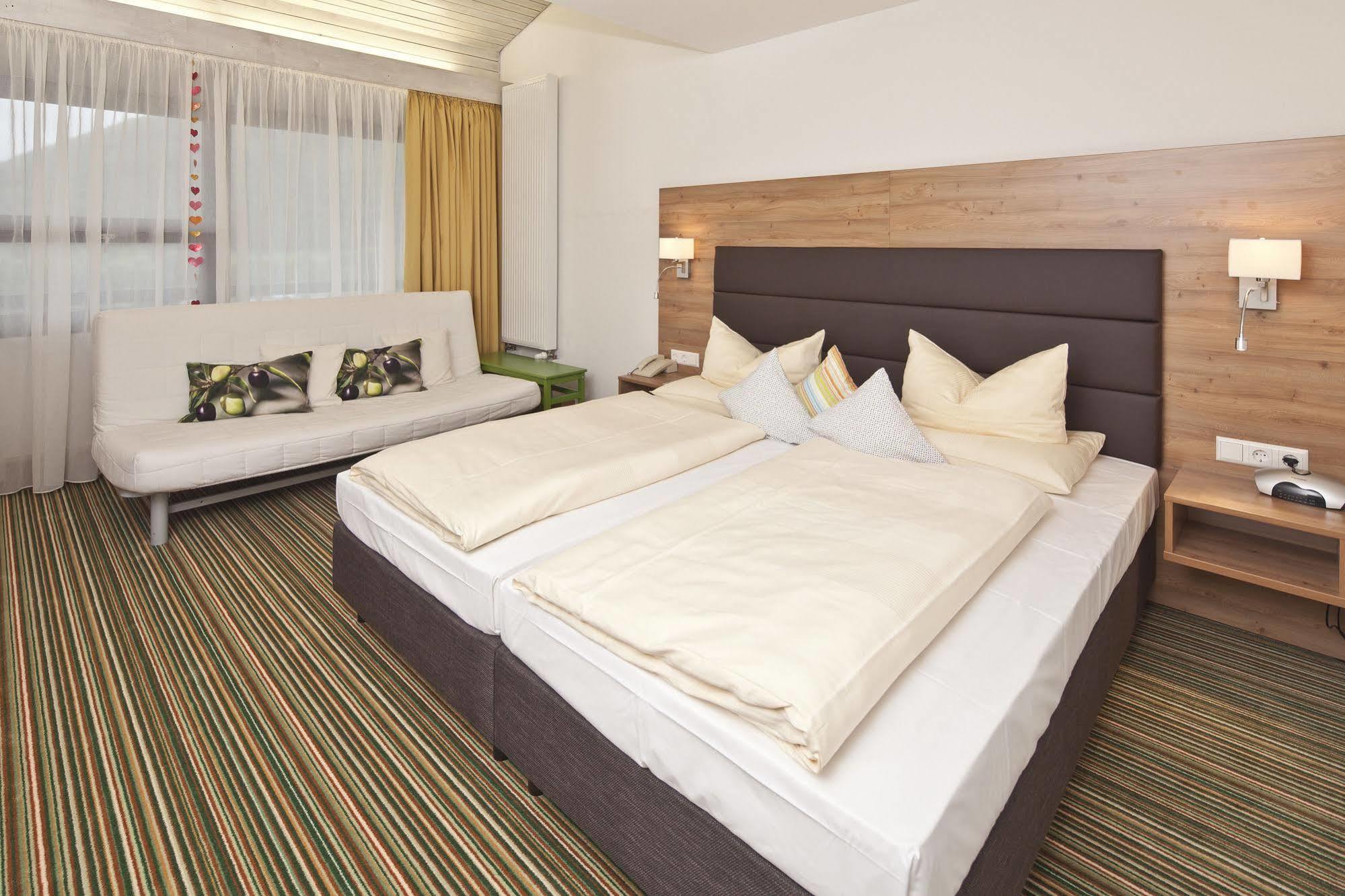 Akzent Hotel Hoehenblick Muehlhausen im Taele Dış mekan fotoğraf